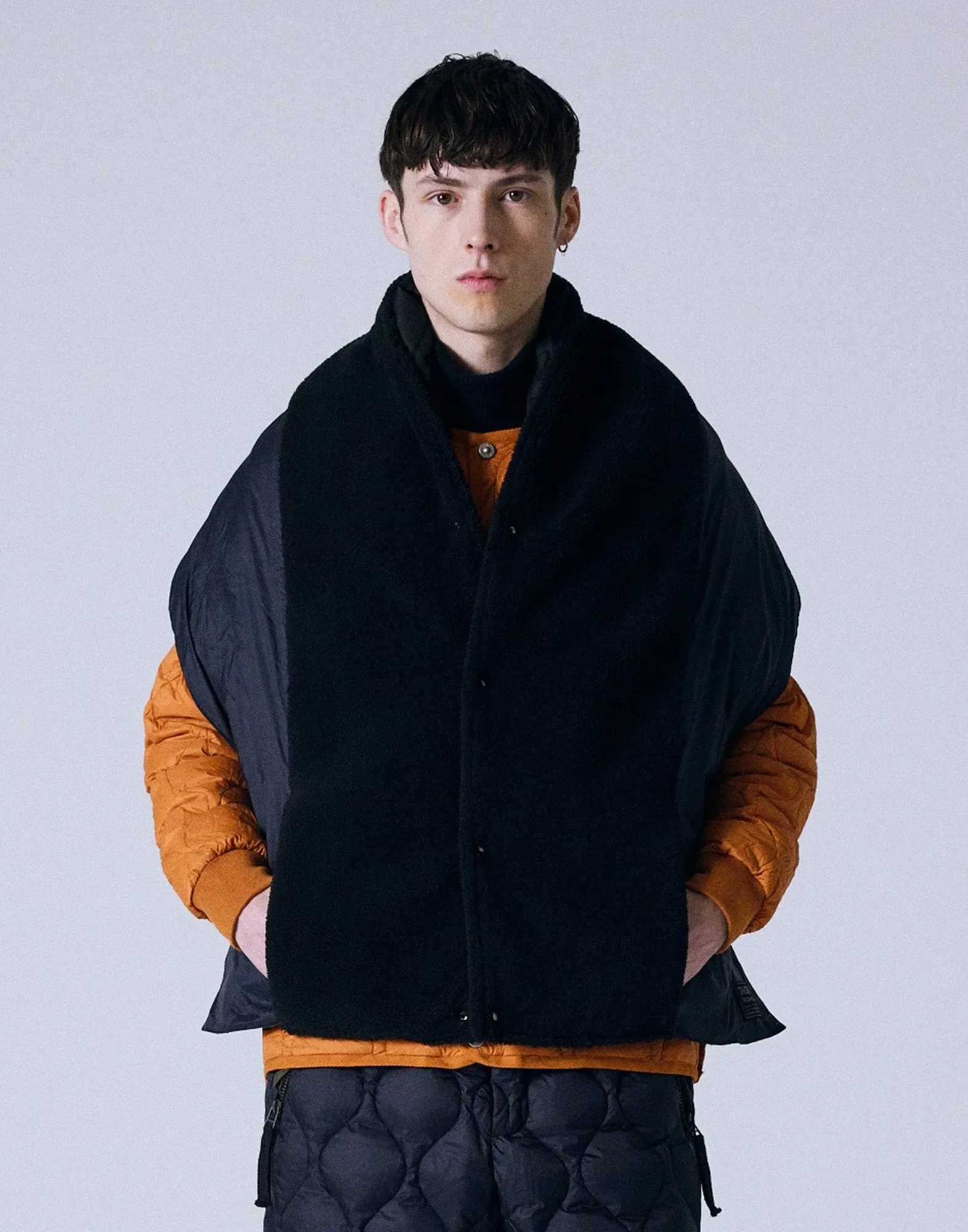 TAION Stola Reversibile in Piumino Black